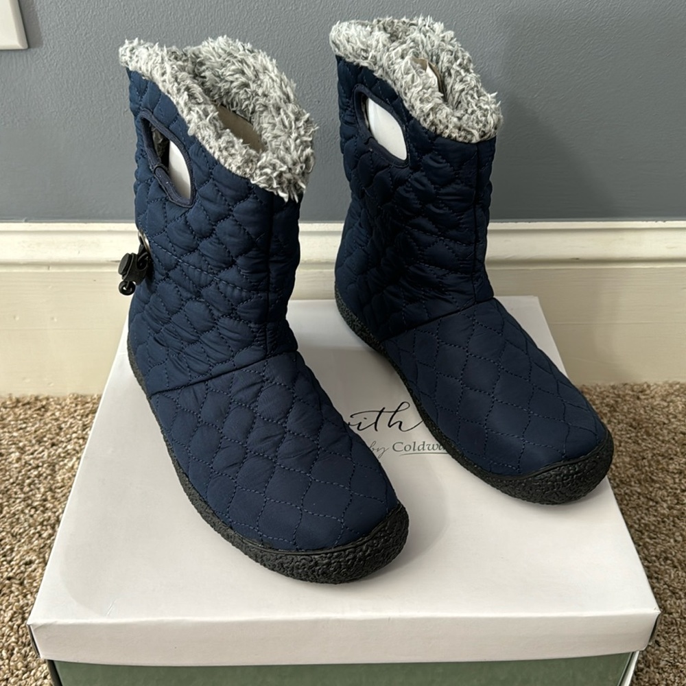 Walk with me quilted fleece boots